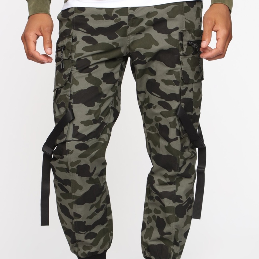 FashionNovaMen Run This Streets cargo pants